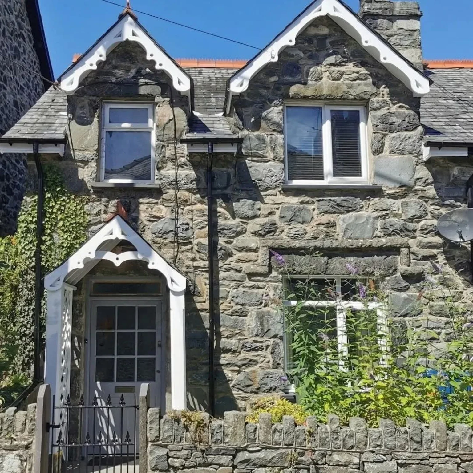 Exterior timberwork repaint in Llanbedr